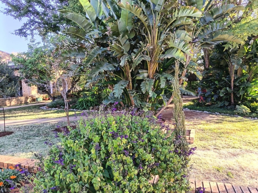 4 Bedroom Property for Sale in Mooinooi North West